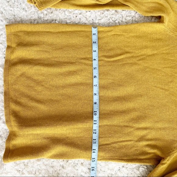 Old Navy Knit V-Neck Mustard Long Sleeve Sweater - Picture 5 of 7